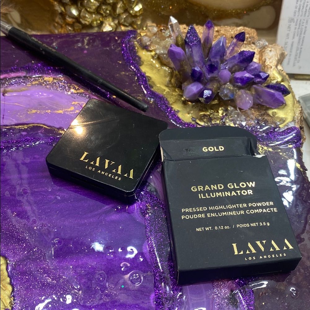 LAVAA Los Angeles Grand Gold Illuminator- Bronzer/ Hi liter